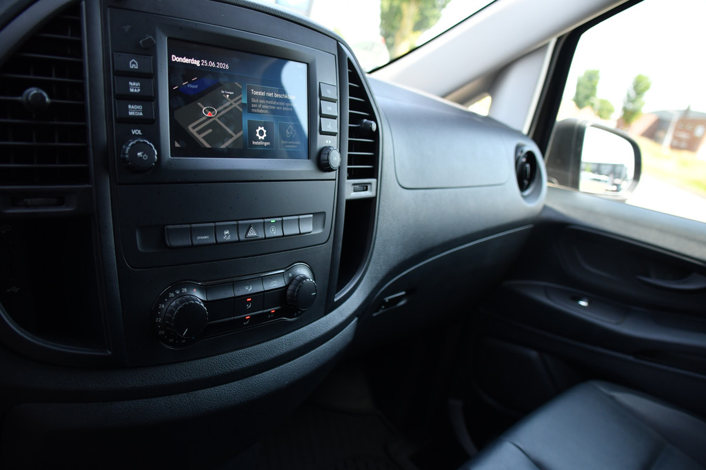 Mercedes-Benz Vito 116 CDI L2 PB Edition Camera, Adaptieve Cruise, Carplay, LED, 164pk, Automaat, Stoelverwarming, Leder, Trekhaak, Uniek! 18