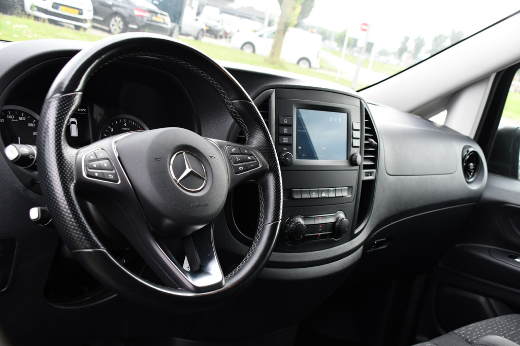 Mercedes-Benz Vito 116 CDI L3 Black Edition Camera, Cruise, Carplay, 164pk, LED, Automaat, Stoelverwarming, Trekhaak, Multimedia, Uniek! 12