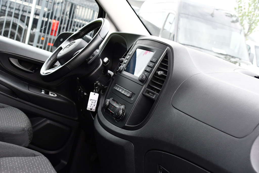 Mercedes-Benz Vito 116 CDI L3 Black Edition Camera, Cruise, Carplay, 164pk, LED, Automaat, Stoelverwarming, Trekhaak, Multimedia, Uniek! 13