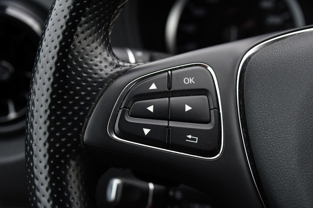 Mercedes-Benz Vito 116 CDI L3 Black Edition Camera, Cruise, Carplay, 164pk, LED, Automaat, Stoelverwarming, Trekhaak, Multimedia, Uniek! 17