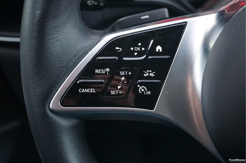 Mercedes-Benz Vito 116 CDI Lang AUT BPM VRIJ!! 10.25 MBUX, Distronic, Betimmering, Trekhaak, Adap. LED!! NR. G01* 16