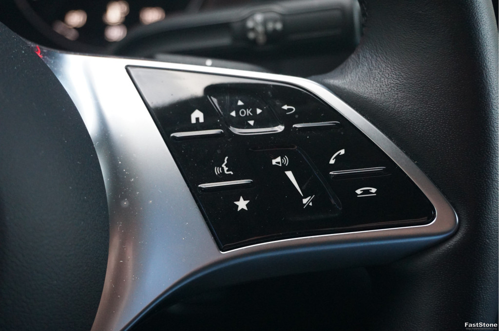 Mercedes-Benz Vito 116 CDI Lang AUT BPM VRIJ!! 10.25 MBUX, Distronic, Betimmering, Trekhaak, Adap. LED!! NR. G01* 17