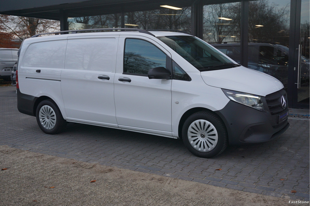Mercedes-Benz Vito 116 CDI Lang AUT BPM VRIJ!! 10.25 MBUX, Distronic, Betimmering, Trekhaak, Adap. LED!! NR. G01* 7