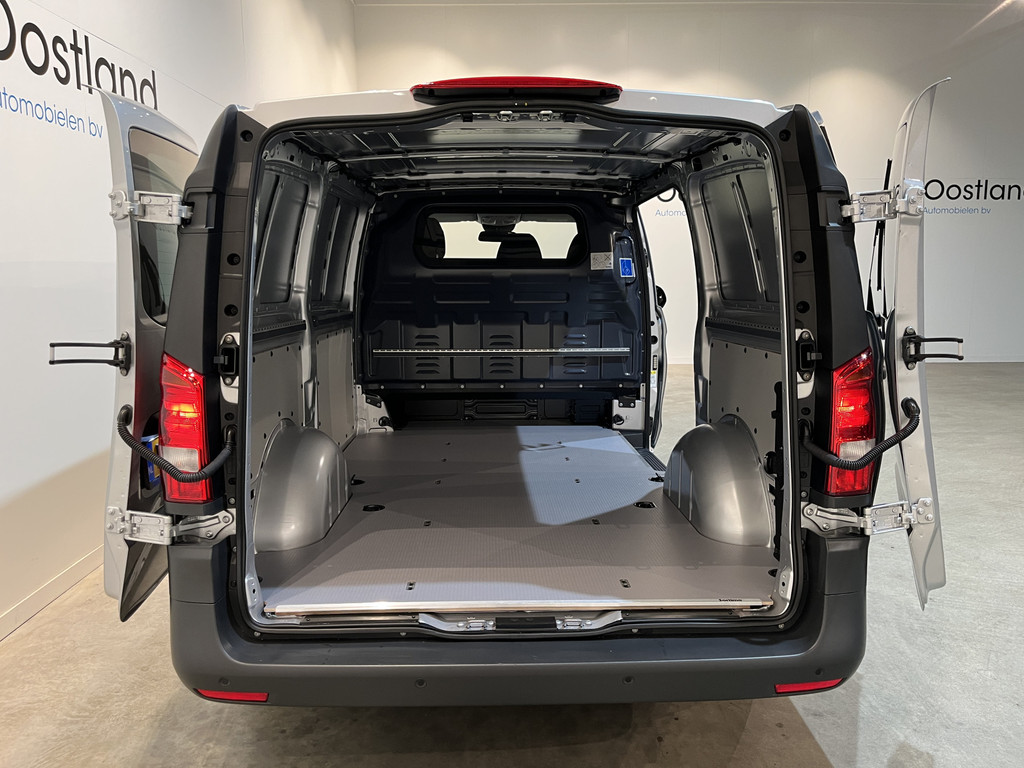 Mercedes-Benz Vito 116 CDI Lang Automaat / Euro 6 / Airco / Cruise Control / Camera / CarPlay / Navigatie / 3-Zits / 1.000 KM !! Z.G.A.N. !! 19