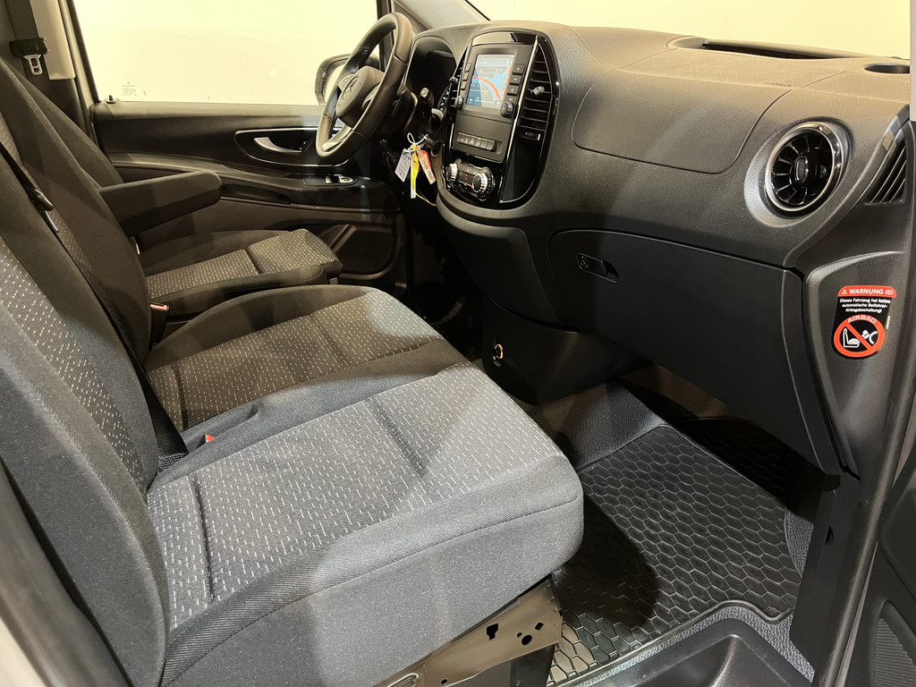 Mercedes-Benz Vito 116 CDI Lang Automaat / Euro 6 / Airco / Cruise Control / Camera / CarPlay / Navigatie / 3-Zits / 1.000 KM !! Z.G.A.N. !! 21
