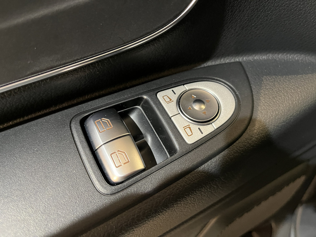 Mercedes-Benz Vito 116 CDI Lang RWD Automaat / Kerstner Dag- & Nachtkoeling / Airco / Camera / CarPlay / Cruise Control / LED / LMV / 3-Zits / 892 KM !!! Z.G.A.N. !!! 16