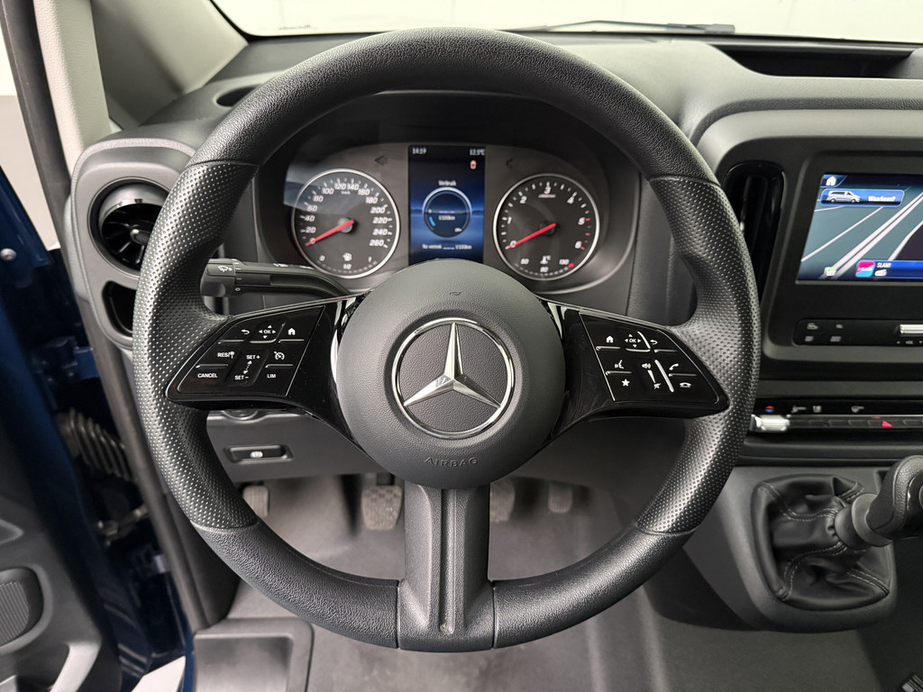 Mercedes-Benz Vito 116CDI XXL | Achterdeuren | Navgatie | Camera | 3-Zits | Airco | Trekhaak 14