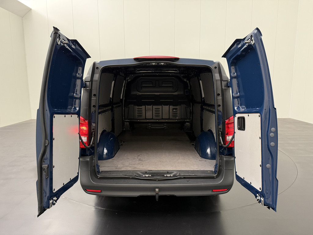 Mercedes-Benz Vito 116CDI XXL | Achterdeuren | Navgatie | Camera | 3-Zits | Airco | Trekhaak 4