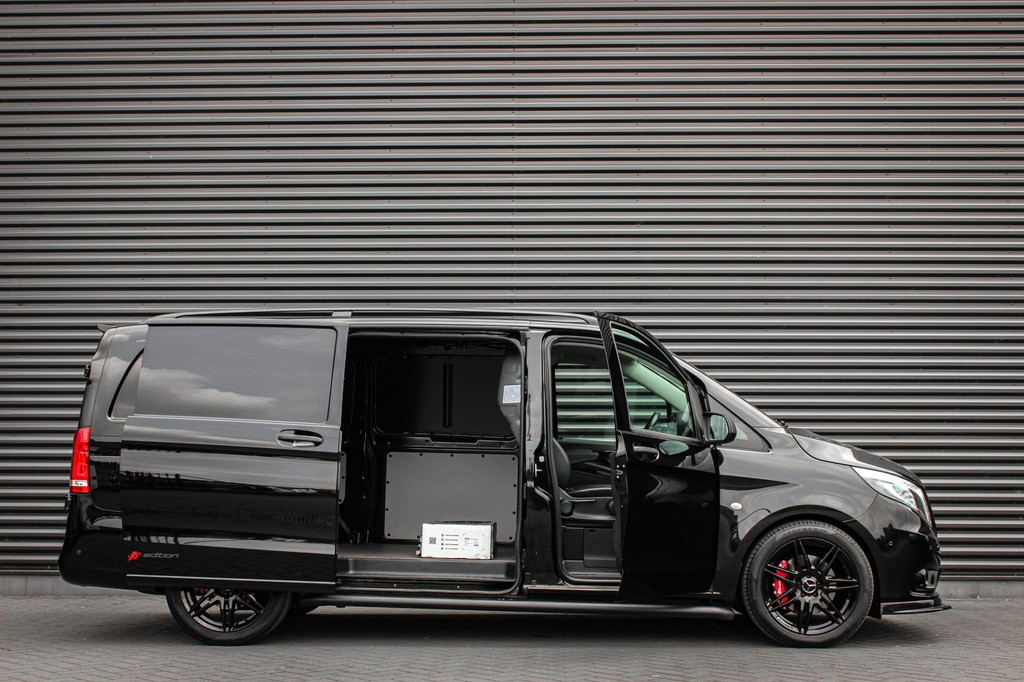 Mercedes-Benz Vito 119CDI 190PK LANG JB-EDITION FULL BLACK / AMG / SPOILER / VERLAGINGSVEREN / NAVIGATIE / SIDE- BARS FULL / NAVI 7