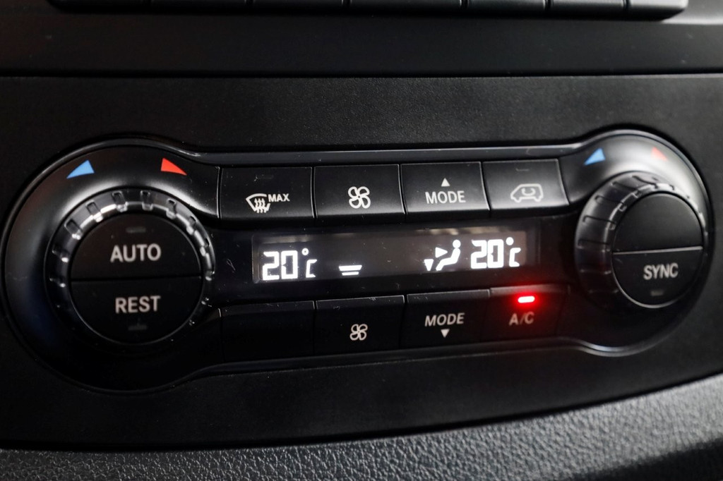 Mercedes-Benz Vito 119 CDI 190pk RWD 9G Automaat Compact LED/Airco/Achterklep 12-2021 16