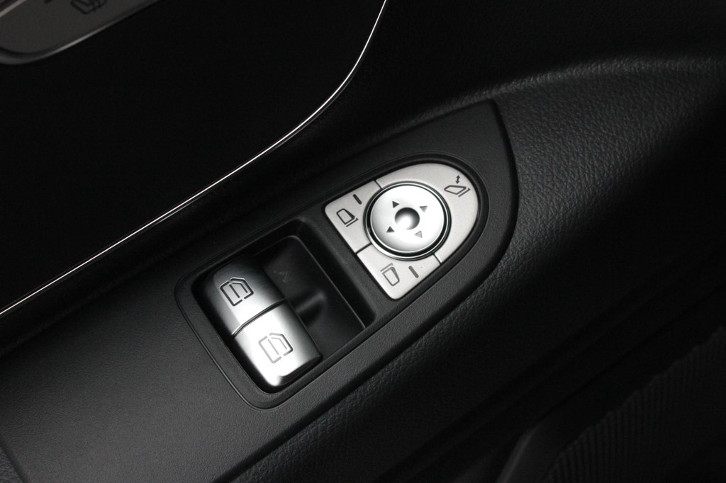 Mercedes-Benz Vito 119 CDI L3 SPORT DUBBEL CABINE / DC / BPM VRIJ / FULL BLACK / 2X SCHUIFDEUREN / AMG / VERLAAGD / APPLE CARPLAY 19