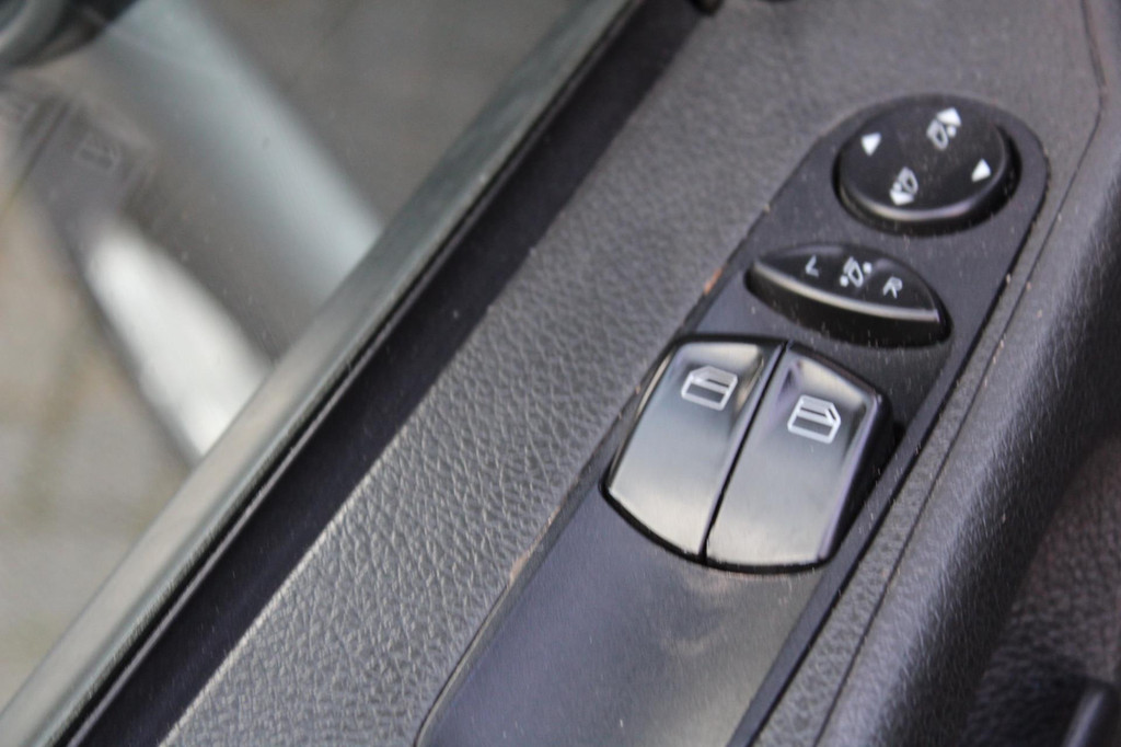 Mercedes-Benz Vito 122 CDI 320 Lang DC Luxe 224PK Automaat | Parkeercamera | Trekhaak | Climate Control 17