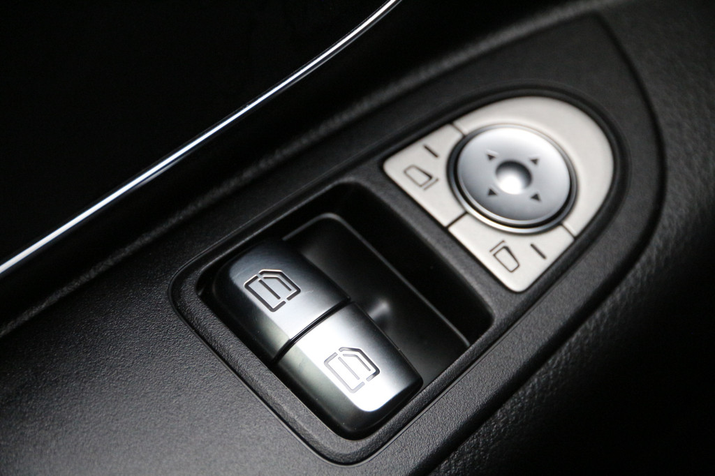 Mercedes-Benz Vito 190PK CDI | DC | L2H1 | 2.5t Trekhaak | Cruise | Airco.. 19