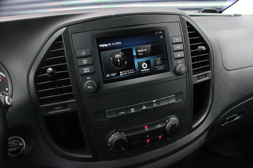 Mercedes-Benz Vito 190PK LANG JB- EDITION FULL BLACK / AMG / SPOILER / VERLAGINGSVEREN / NAVIGATIE / SIDE- BARS / FULL / NAVIGATIE 18