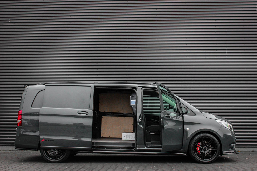 Mercedes-Benz Vito 190PK LANG JB- EDITION FULL BLACK / AMG / SPOILER / VERLAGINGSVEREN / NAVIGATIE / SIDE- BARS / FULL / NAVIGATIE 7