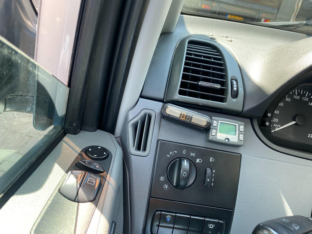 Mercedes-Benz Vito Camper * Airco * APK 5-6-2026 * Mag Alle Milieu Zones In * Nette Bus * 16