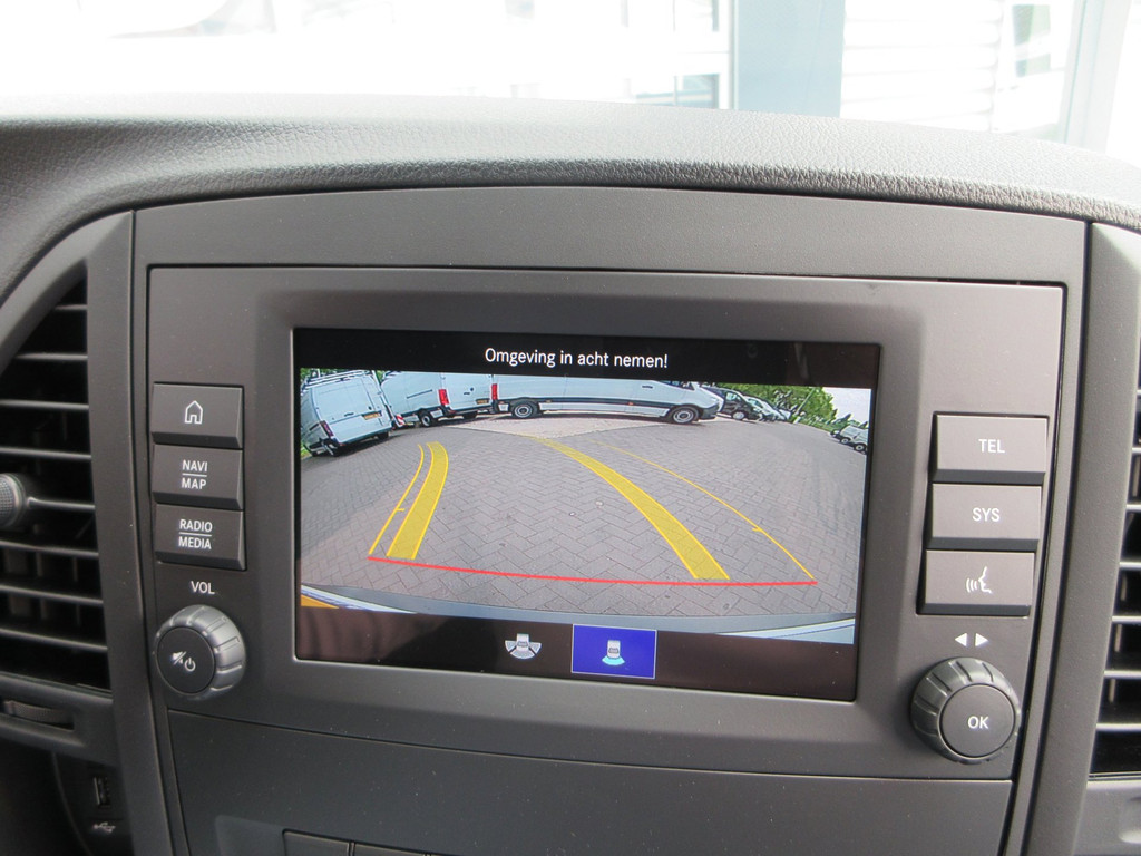 Mercedes-Benz Vito Evito, 112, L2, 66kWh, Snelladen, SoH 97,5%, Camera, 3-zits, Stoelverwarming. 11