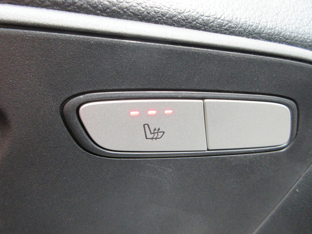Mercedes-Benz Vito Evito, 112, L2, 66kWh, Snelladen, SoH 97,5%, Camera, 3-zits, Stoelverwarming. 16