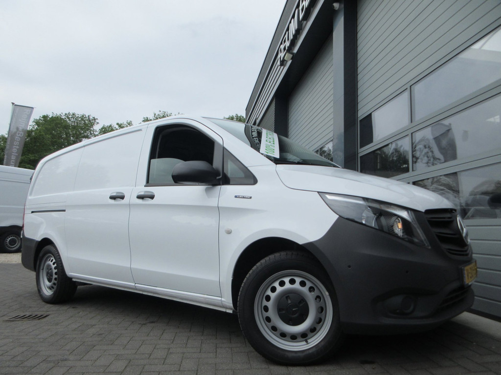 Mercedes-Benz Vito Evito, 112, L2, 66kWh, Snelladen, SoH 97,5%, Camera, 3-zits, Stoelverwarming. 21