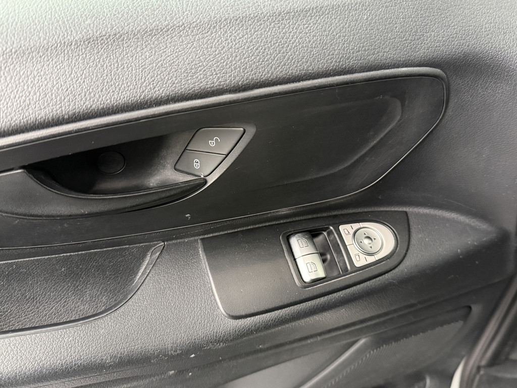 Mercedes-Benz Vito Lang Imperiaal | Trekhaak | Navigatie | Camera | Airco | Cruise | 3-Persoons 8