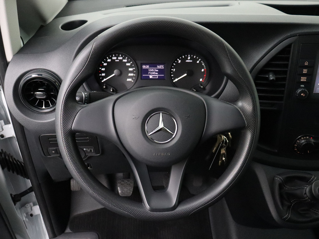 Mercedes-Benz Vito | Leder | Airco | Camera | 3-Persoons | Betimmering 14