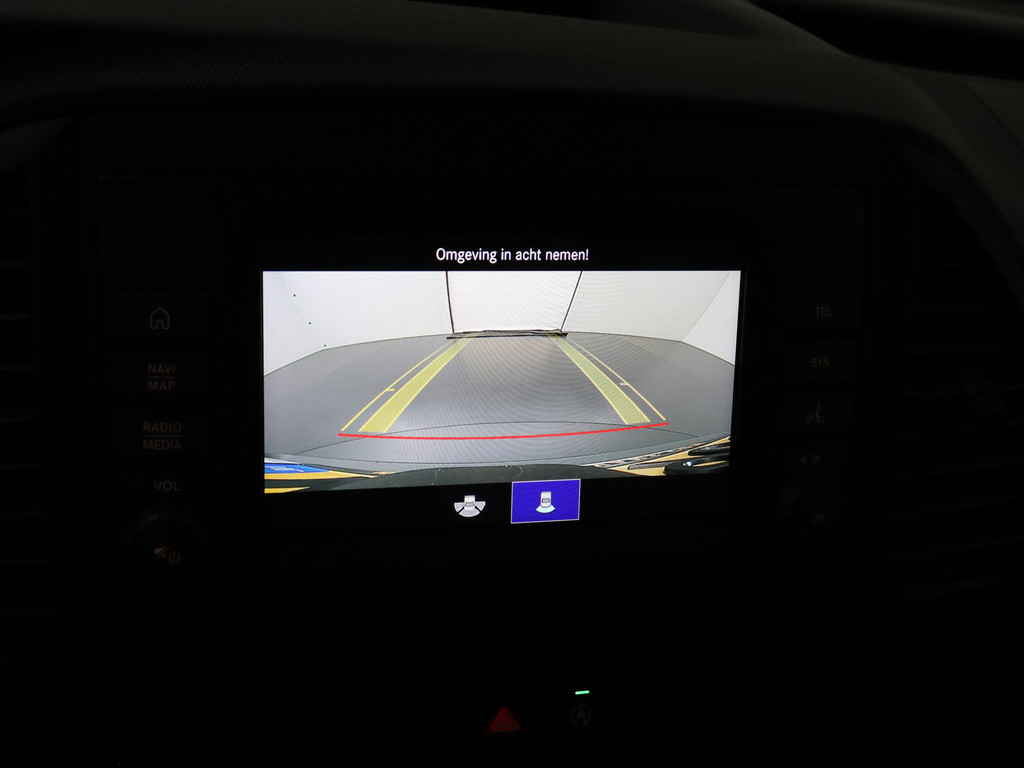 Mercedes-Benz Vito | Leder | Airco | Camera | 3-Persoons | Betimmering 17