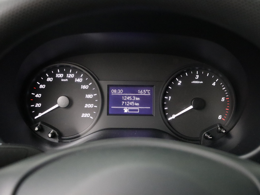 Mercedes-Benz Vito | Leder | Airco | Camera | 3-Persoons | Betimmering 9