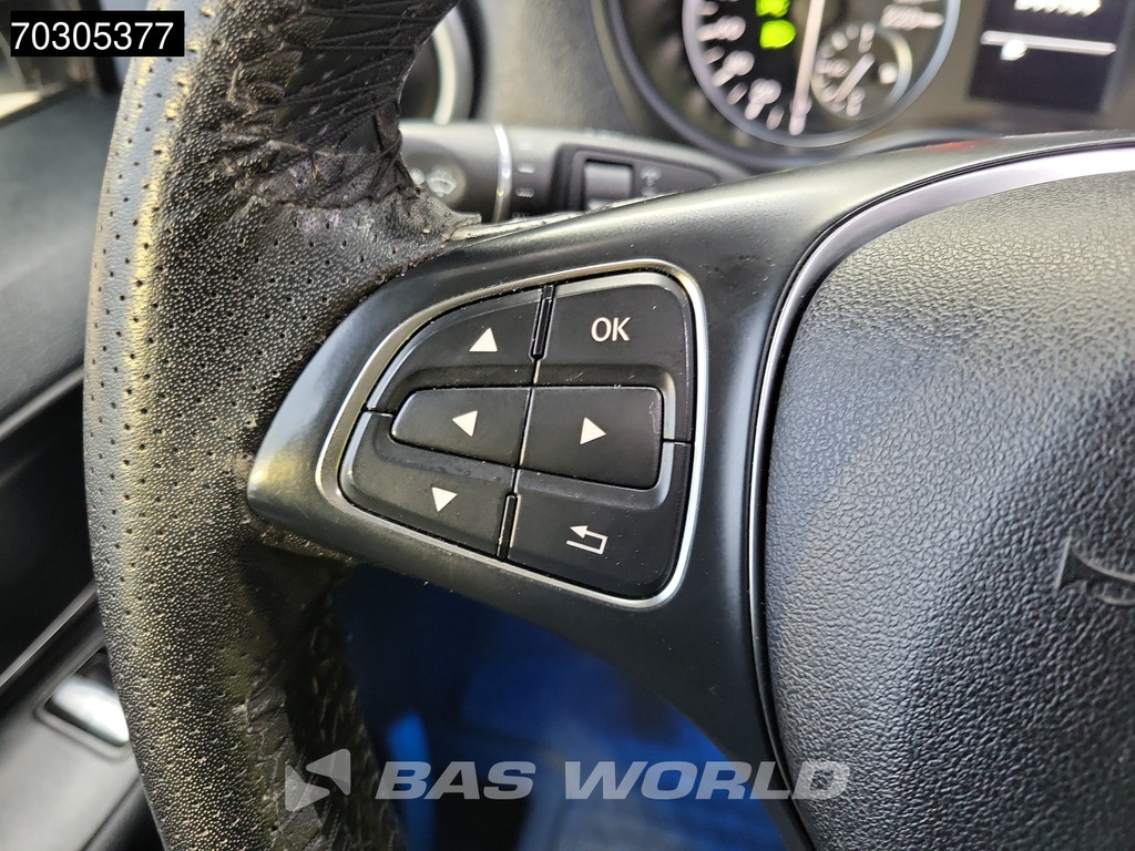 Mercedes-Benz Vito 111 Dubbel Cabine L2H1 Trekhaak Airco Parkeersensoren Velgen APK 03-2026 Euro6 L2 DC Doka Mixto Airco Trekhaak Cruise control 18