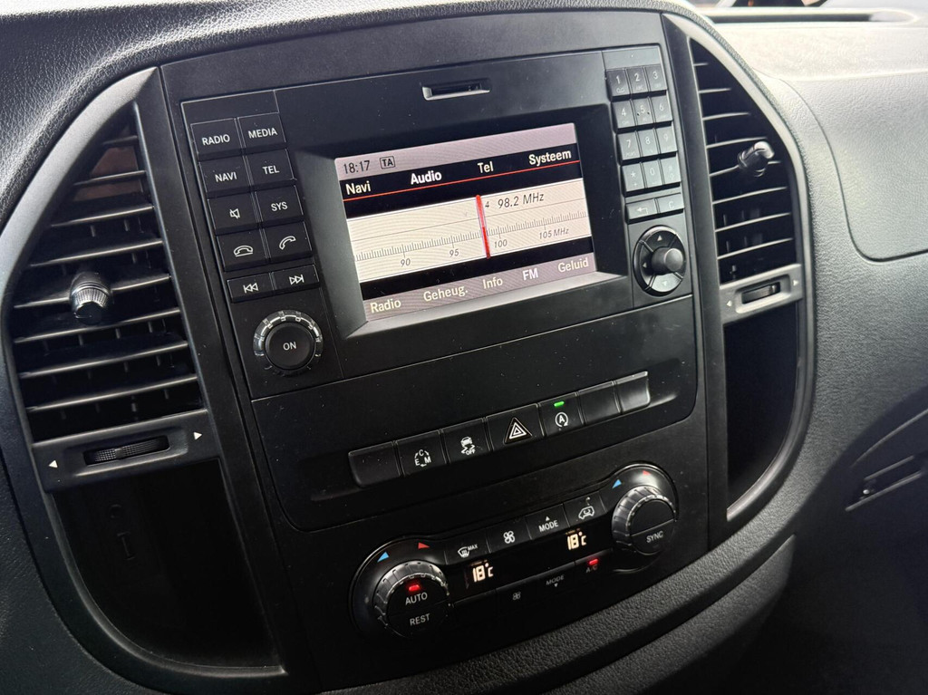 Mercedes-Benz Vito Bestel 114 CDI Autom Airco Led Cruise Navi Pdc Camera Trekhaak Perfecte Bus 2015 Nw Model 17