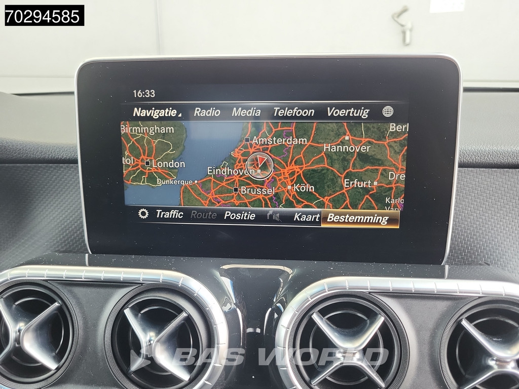 Mercedes-Benz X 250d Automaat Trekhaak LED Xenon Navi Airco Cruise Camera Parkeersensoren APK 01-2026 Euro6 Pickup 1m3 Airco Trekhaak Cruise control 15