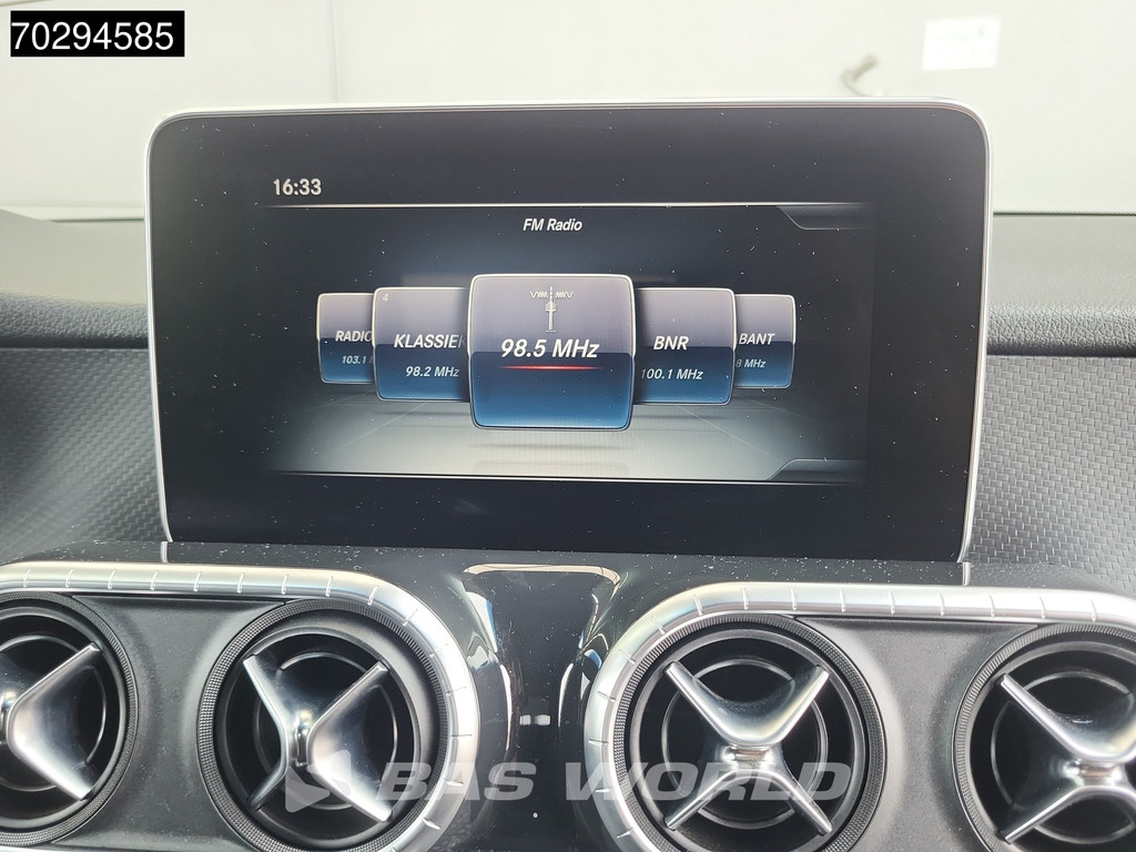 Mercedes-Benz X 250d Automaat Trekhaak LED Xenon Navi Airco Cruise Camera Parkeersensoren APK 01-2026 Euro6 Pickup 1m3 Airco Trekhaak Cruise control 16