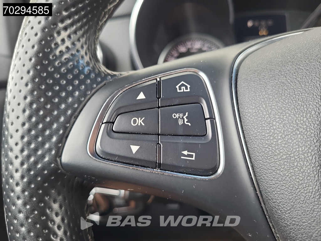 Mercedes-Benz X 250d Automaat Trekhaak LED Xenon Navi Airco Cruise Camera Parkeersensoren APK 01-2026 Euro6 Pickup 1m3 Airco Trekhaak Cruise control 21