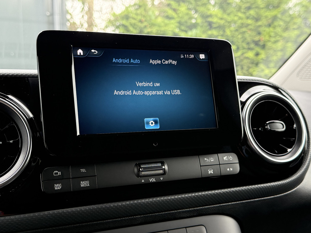 Mercedes-Benz eCitan 51 kWh PRO / FULL ELECTRIC / BPM VRIJ! / STUUR EN STOELVERWARMING / KEYLESS-GO / ZEER COMPLETE CITAN !! / CAMERA / LED / ACHTERKLEP 17