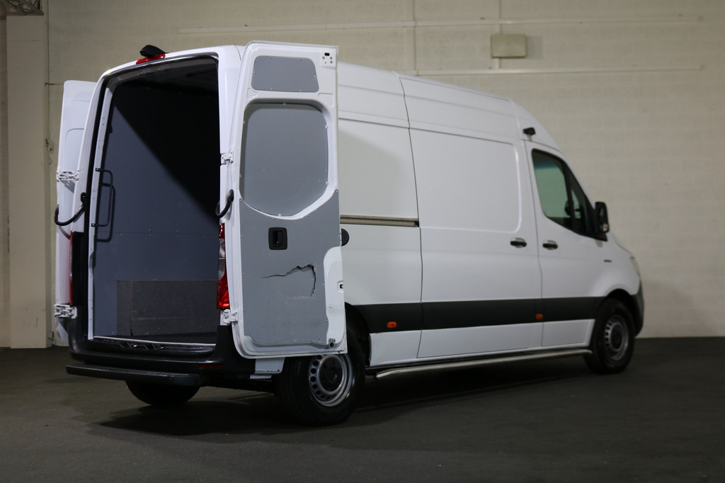 Mercedes-Benz eSprinter L2 H2 55 kWh Airco 270gr Achterdeuren 10