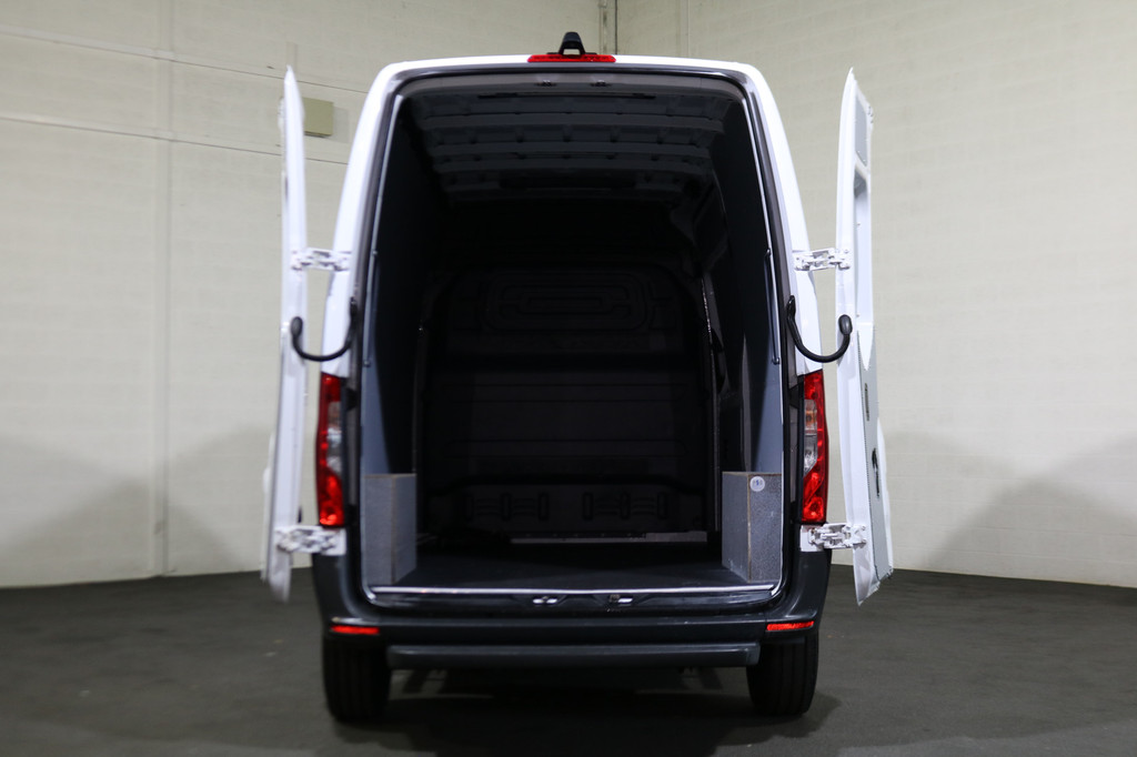 Mercedes-Benz eSprinter L2 H2 55 kWh Airco 270gr Achterdeuren 11