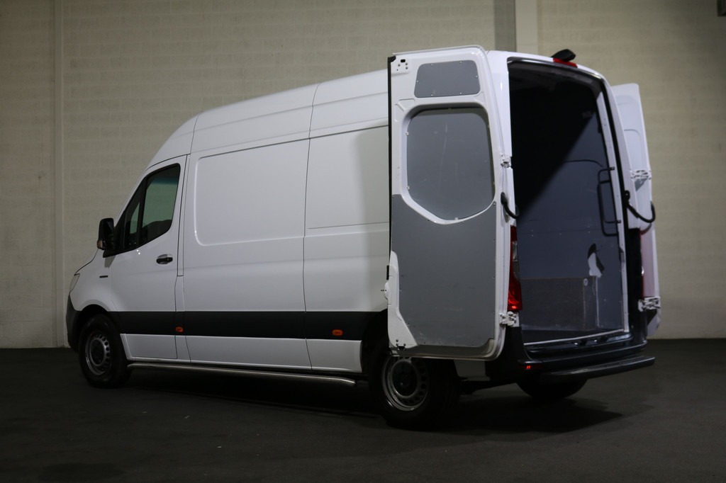 Mercedes-Benz eSprinter L2 H2 55 kWh Airco 270gr Achterdeuren 12