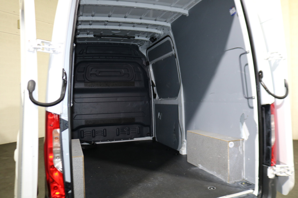 Mercedes-Benz eSprinter L2 H2 55 kWh Airco 270gr Achterdeuren 13