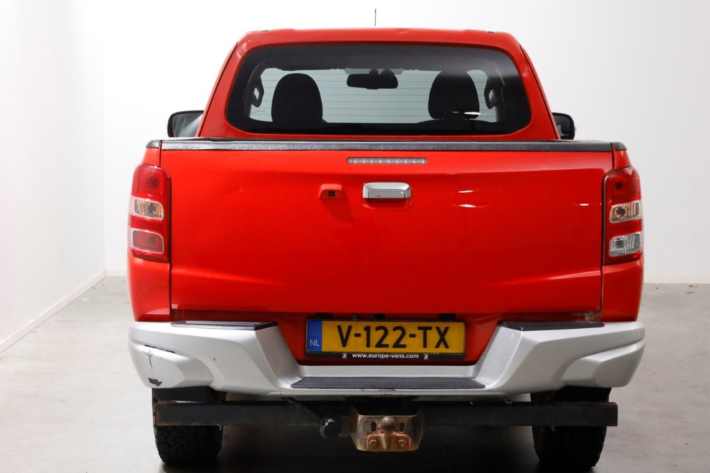 Mitsubishi L 200 2.4 DI-D 180pk Club Cab Intense 4x4 High/Low Gearing + Diff. Lock 12-2018 11