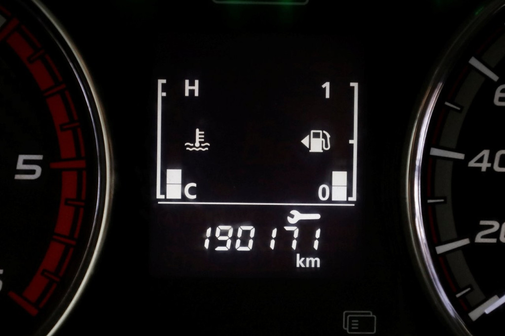 Mitsubishi L 200 2.4 DI-D 180pk Club Cab Intense 4x4 High/Low Gearing + Diff. Lock 12-2018 19