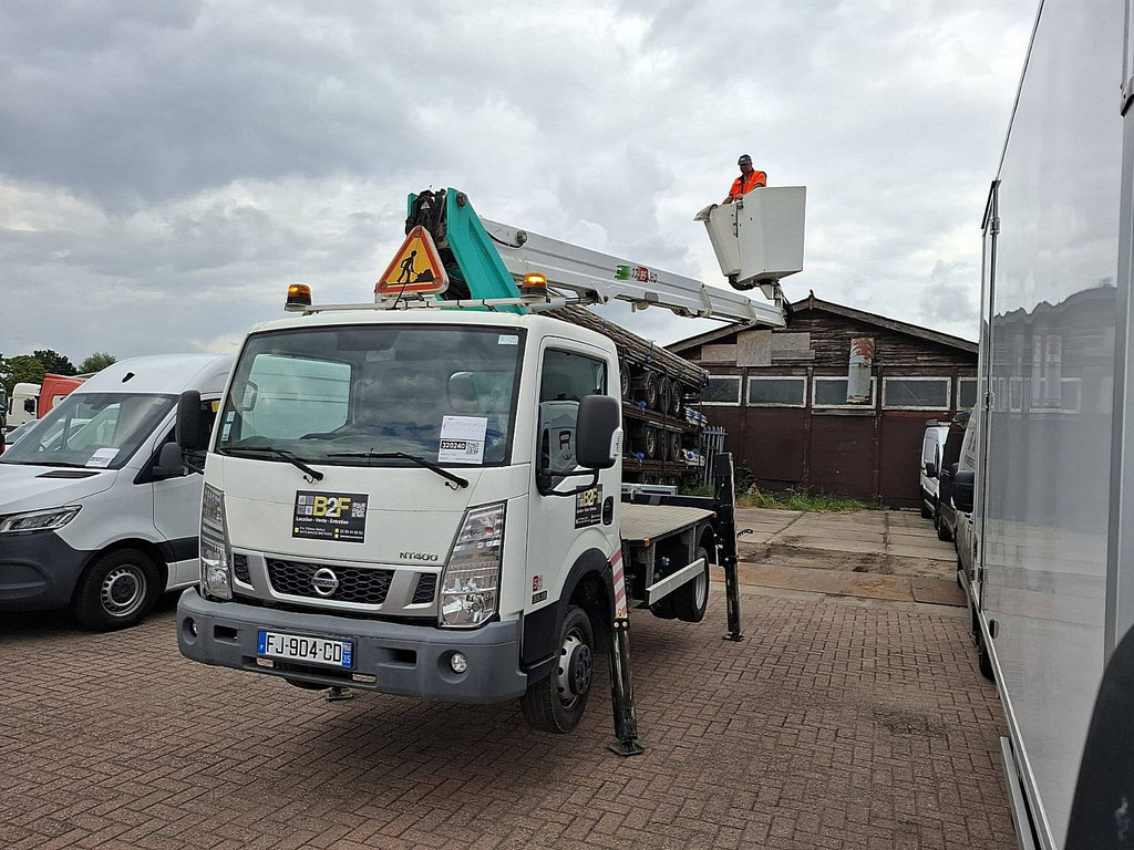 Nissan NT 400 17Mtr-Hoogwerker! 16