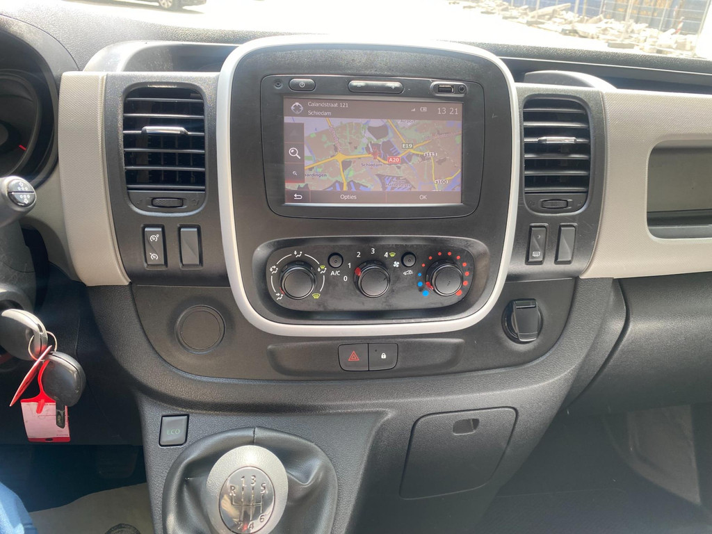 Nissan NV300 1.6 dCi * 2018 * Euro6 * 131.051 KM NAP * 3Zits * Airco * Navigatie * Cruise Control * CarPlay * PDC * Nette Bus * 13