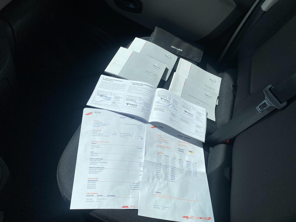 Nissan NV300 1.6 dCi * 2018 * Euro6 * 131.051 KM NAP * 3Zits * Airco * Navigatie * Cruise Control * CarPlay * PDC * Nette Bus * 14