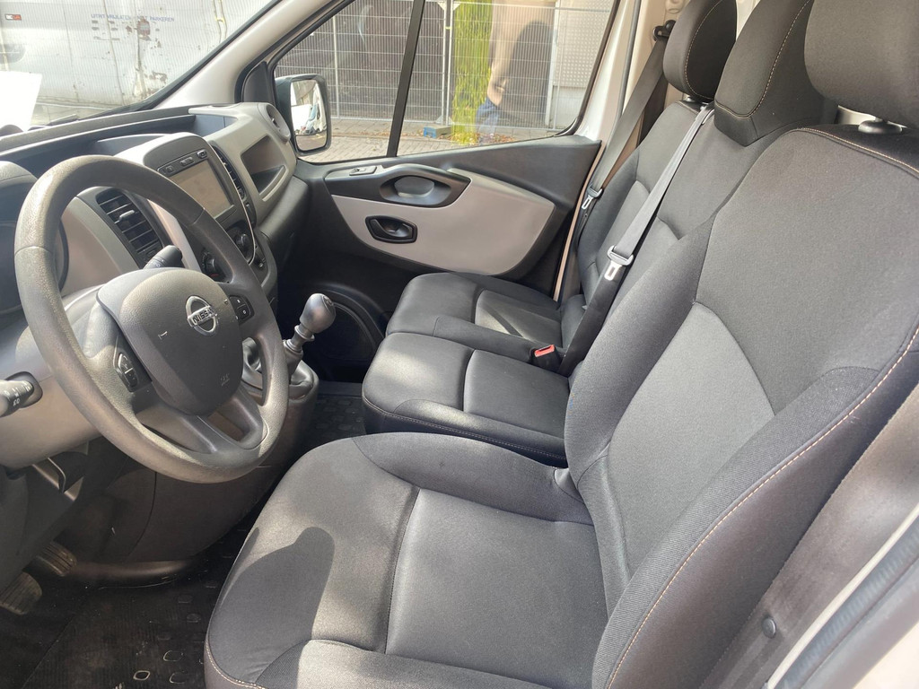 Nissan NV300 1.6 dCi * 2018 * Euro6 * 166.246 KM NAP * 3Zits * Airco * Navigatie * Cruise Control * CarPlay * PDC * Nette Bus * 14