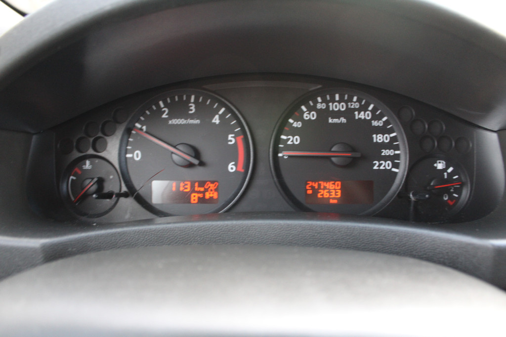 Nissan Navara 2.5 dCi 140KW 4WD XE King Cab 4x4 - Airco 13