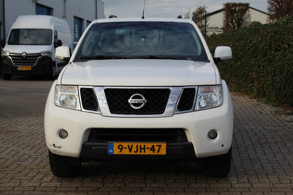 Nissan Navara 2.5 dCi 140KW 4WD XE King Cab 4x4 - Airco 15