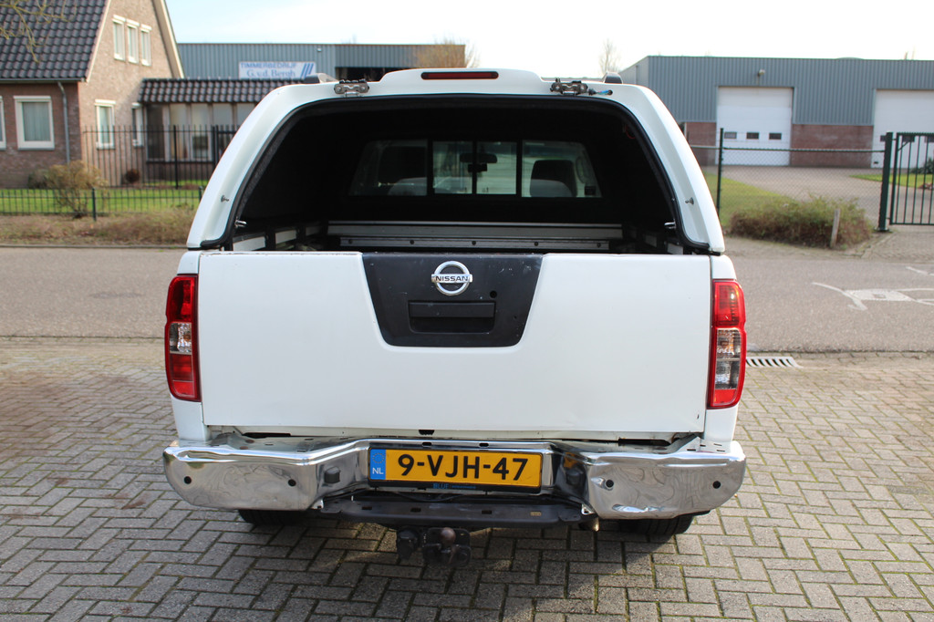 Nissan Navara 2.5 dCi 140KW 4WD XE King Cab 4x4 - Airco 8