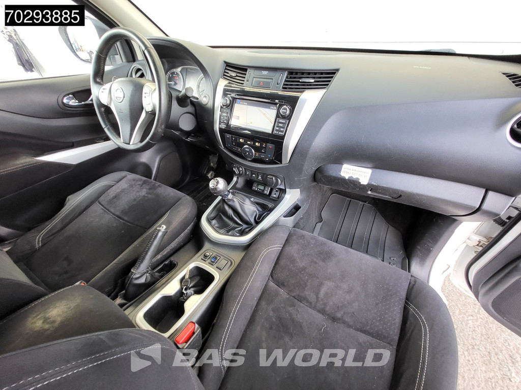 Nissan Navara 163pk Trekhaak Navi Airco Cruise Camera Parkeersensoren Standkachel Werkplaatsinrichting Euro6 2m3 Airco Trekhaak Cruise control 11