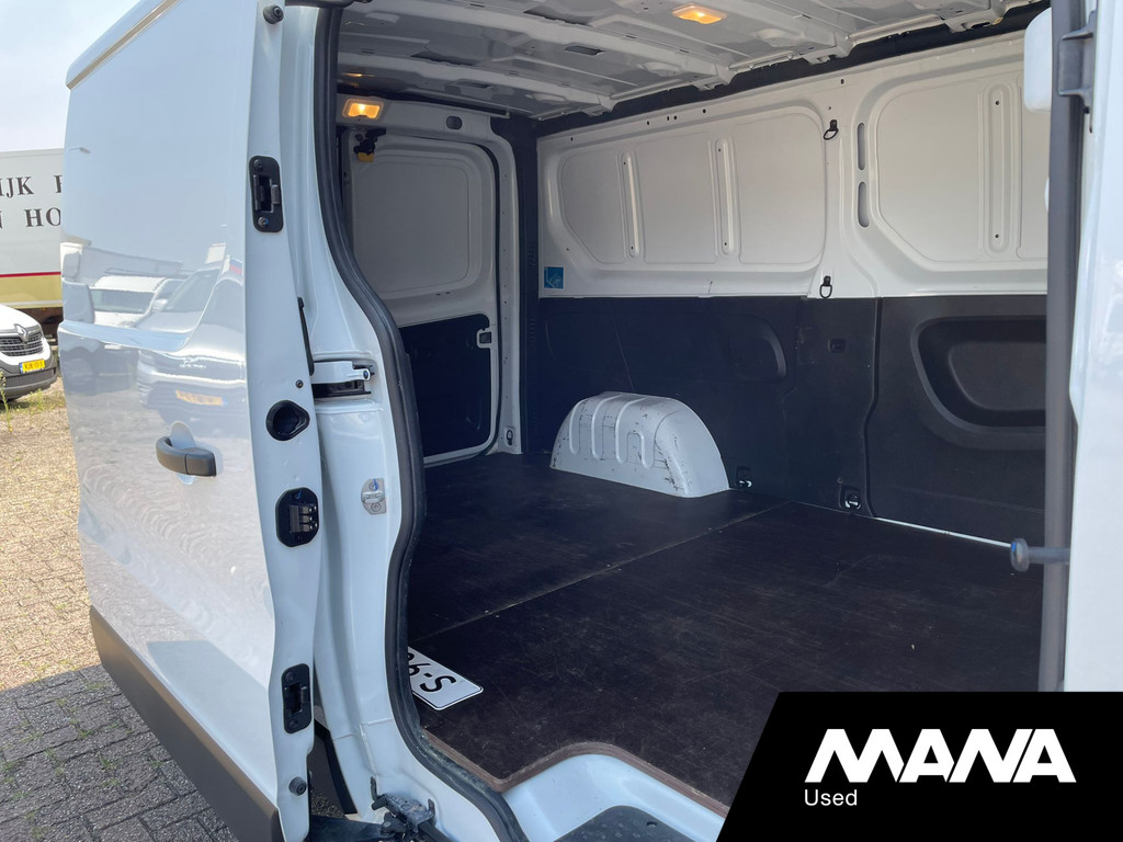 Nissan Primastar 2.0dCi 131PK L2H1 N-Connecta Carplay Navi Camera Trekhaak 10