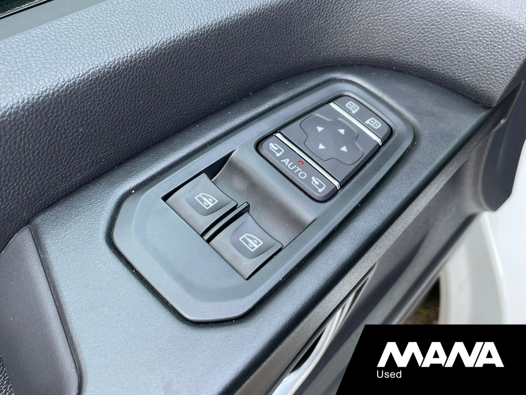 Nissan Primastar 2.0dCi 131PK L2H1 N-Connecta Carplay Navi Camera Trekhaak 18