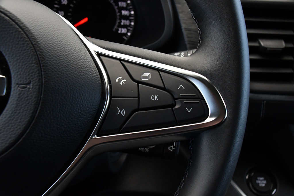 Nissan Primastar 2.0 dCi 150 L2H1 DC Black Edition 5 Jaar Garantie, Camera, Cruise, LED, Stoelverwarming, 2 x Schuifdeur, Clima, Automaat, Keyless, Uniek! 18